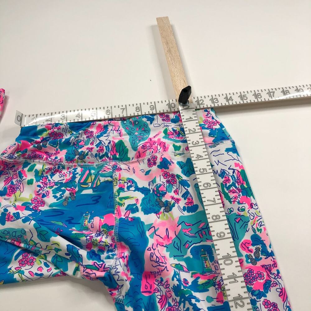 Lulu B Small (Fit 26W 19L) Athleisure Travel Mid Rise Capri Pants All Over Print - Picture 5 of 11